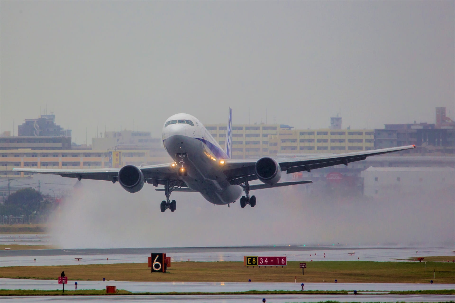 runway condition report tool