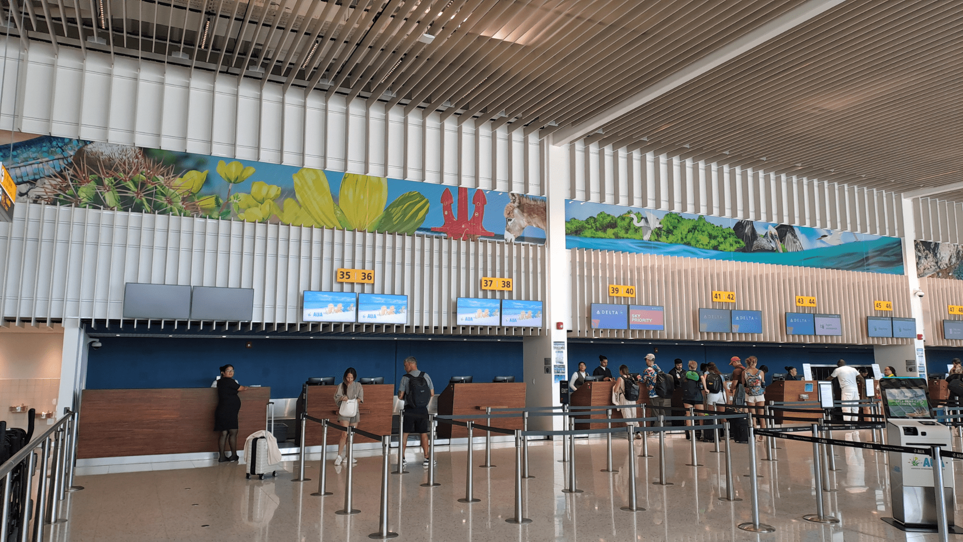 Queen Beatrix International Airport check in desks