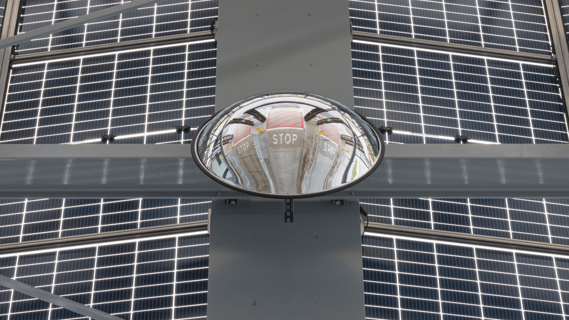 Circular design for Schiphol checkpoint